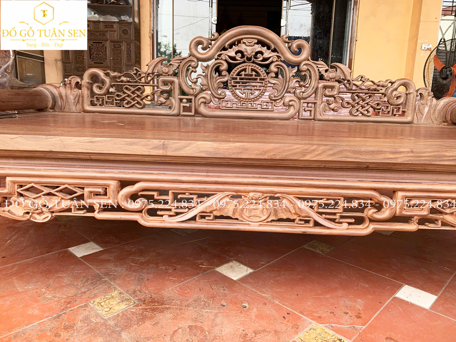 Đặc điểm của giường phương lười gỗ gụ